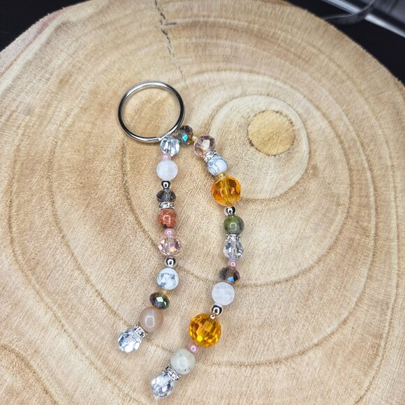 Gemstone beaded keychain - Amazonite, Unakite, Crackle quartz, White Howlite - Picture 2 of 3